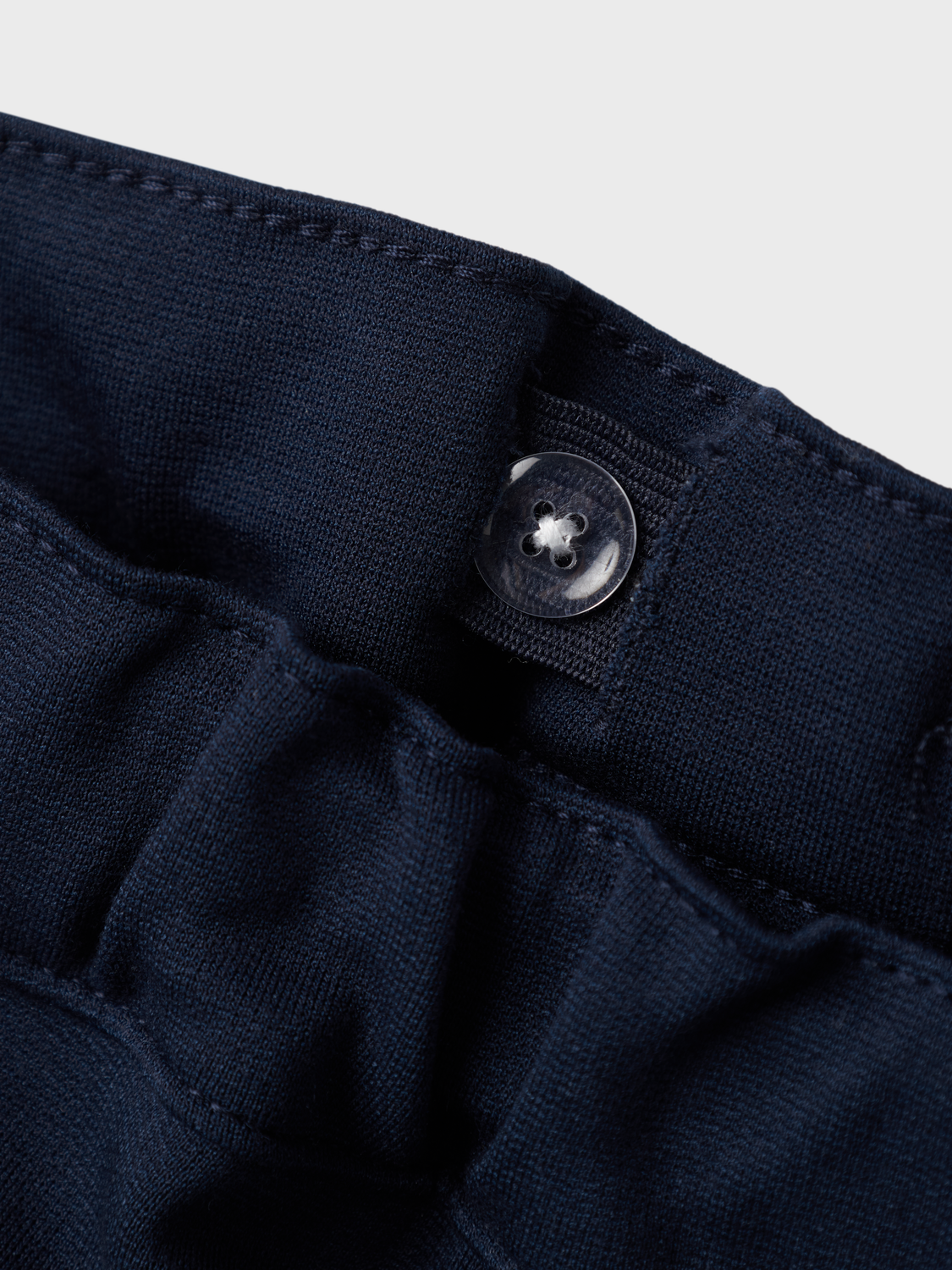 model_shot-front_full